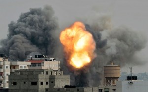 gaza-bomb-explodes