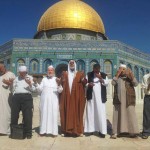 gazaian-people-visting-aqsa-mosq