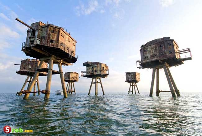 بحر الرمال الاحمر. سيلاند. المملكة المتحدة Red Sands Sea Forts. Sealand. UK