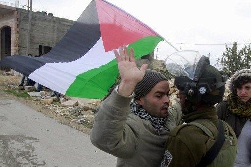 إسرائيل : تلاحق كل المنظمات المساندة لتحركات الفلسطينيين السلمية