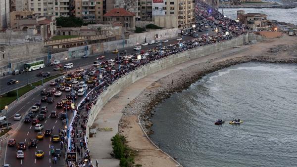 أطول مائدة طعام بالعالم في مصر