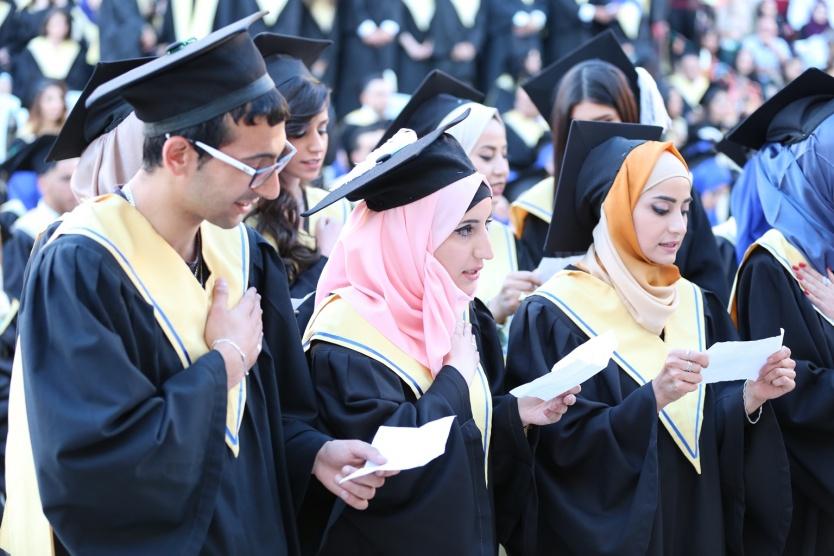 جامعة بيت لحم تحتفل لليوم الثاني بتخريج طلبة الماجستير والبكالوريوس