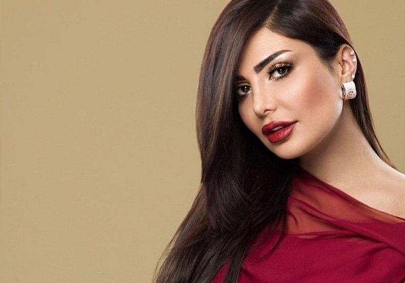 بالفيديو- سعر معطف الفنانة “أمل العوضي” الخيالي يصدم متابعيها !