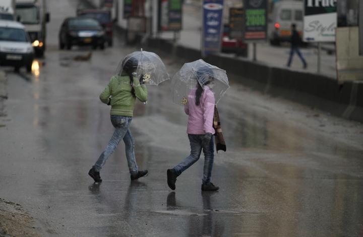 الطقس: منخفض جوي مصحوب بأمطار غزيرة