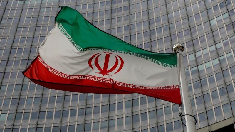 طهران تتوعد بالرد على مقتل مستشارين لها في سوريا