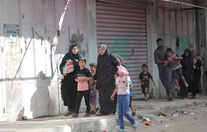 صحيفة عبرية: لا مباحثات لتهجير أهالي غزة إلى الكونغو