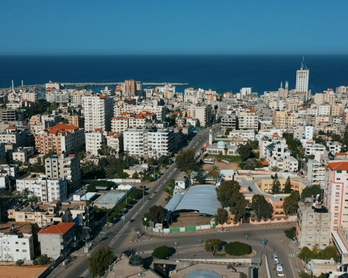 تعطيل كافة مناحي الحياة في قطاع غزة وتوتر شديد يسود الميدان الآن